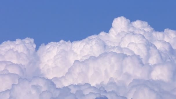 Nubes Celestiales Suaves Suaves Cielo Despejado Día Soleado — Vídeos de Stock