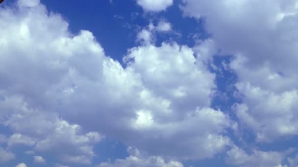 Weiche Glatte Himmlische Wolken Klaren Himmel Einem Sonnigen Tag — Stockvideo