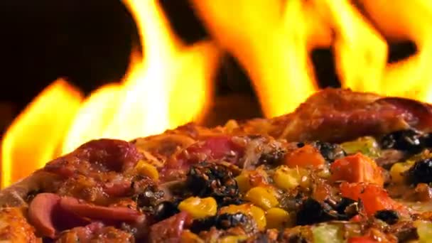 Vynikající Italská Pizza na ohni