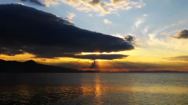 Ηλιοβασίλεμα Και Θάλασσα — Αρχείο Βίντεο