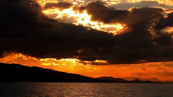 Море Райни Облака Закат Огни — стоковое видео