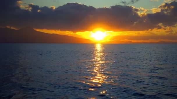 Deszczowe Chmury Morze Zachód Słońca Światła — Wideo stockowe