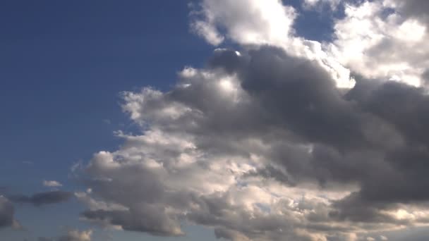 Nubes Suaves Lluviosas Luces Solares Time Lapse — Vídeos de Stock
