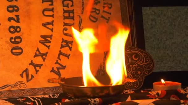 Πνευματική Ψυχή Καλώντας Ouija Διοικητικού Συμβουλίου — Αρχείο Βίντεο