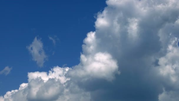 Zachte Heldere Wolken — Stockvideo