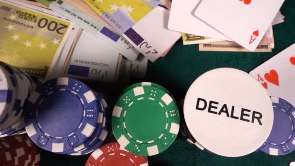 Κάρτες Πόκερ Τυχερών Παιχνιδιών Dices Και Chips Εργαλεία Κερδίζοντας Παιχνίδια — Αρχείο Βίντεο