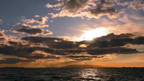 Sonnenuntergang Und Himmlische Wolken Und Meer — Stockvideo