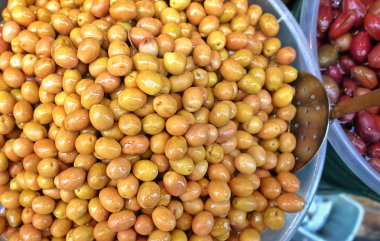 Sebzeli Zeytin Yemeklerinin Lezzetli Görünümü