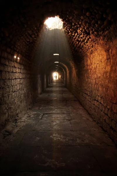 Bergama Türkiye Antik Tıp Merkezi Asklepion Tüneli 