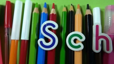  Renkli Okul Eğitimi Araçları