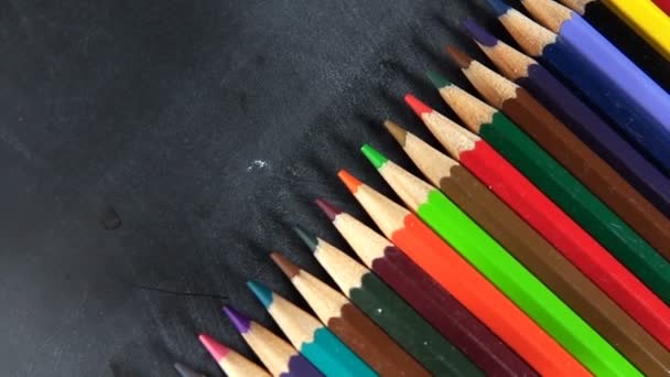 Narzędzia Edukacji Szkolnej Kolorowe Ołówki — Wideo stockowe