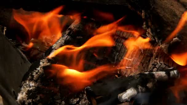 Fa tűz lángok és füst