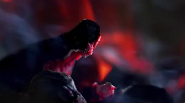 Kömür Yanan Sıcak