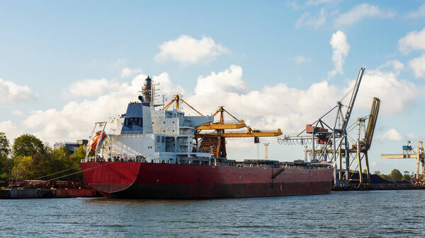 Ships in the cargo port during cargo operation. Bulker