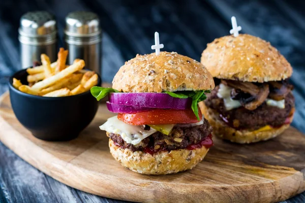 Hamburger sliders and fries — Stock Photo, Image