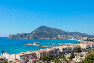 İspanya'da Altea şehir sahilinin panoramik görünümü