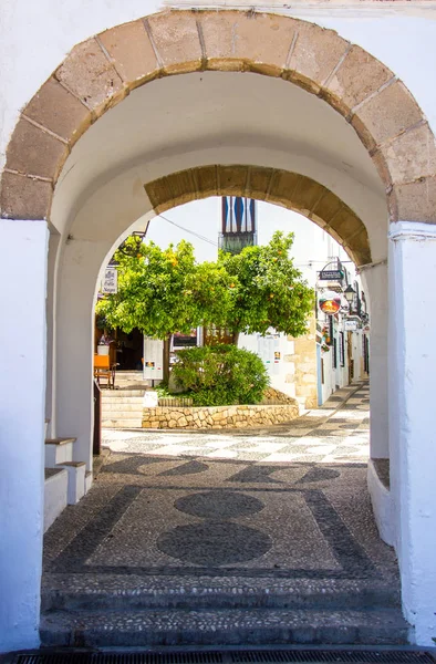 アルテア、スペイン - 2019年5月:アルテア旧市街の伝統的な地中海の通り、スペイン — ストック写真