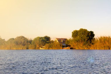 Gün batımında lagün 