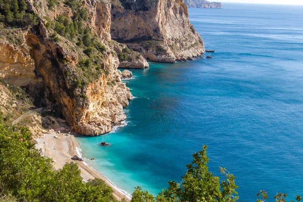 Praia da enseada Moraig em Benitatxell, Alicante, Espanha — Fotografia de Stock