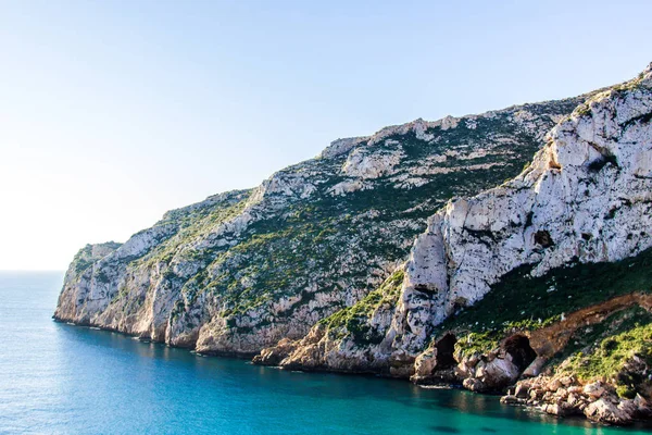 Praia de La Granadella em Javea, Espanha, em um dia ensolarado — Fotografia de Stock