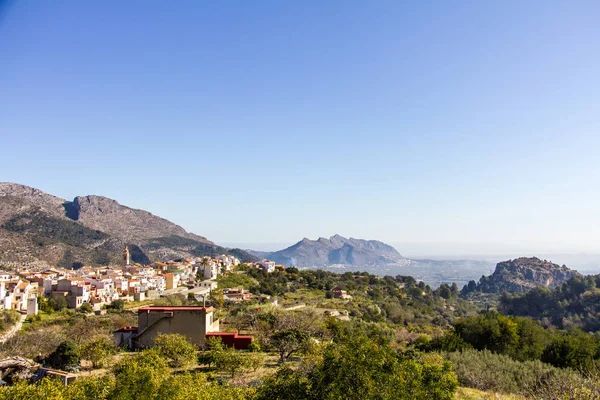 Alicante, İspanya La Vall de Laguar Campell şehrin panoramik görünüm — Stok fotoğraf