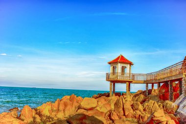 Quy Nhon Beach eğri sahil hattı Binh Dinh ili, Vietnam ile havadan görünümü