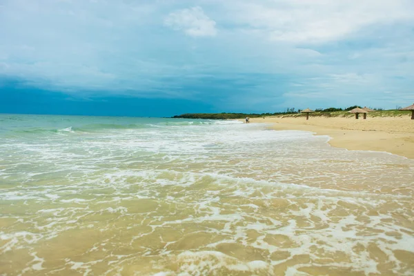 Harika plaj dağ o dolaşmak, temiz hava, Asya seyahat için güzel görünümü, ekoloji çevre deniz alanı ile Phu Yen var birçok turist sahne için Viet Nam