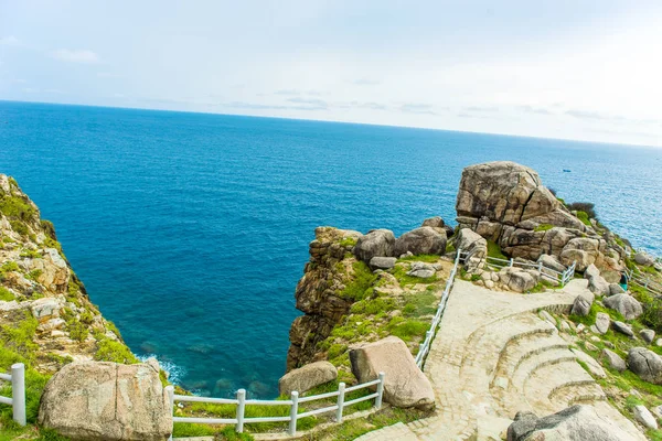 Pristine Zee Met Rotsachtige Klif Dai Lanh Cape Point Mui — Stockfoto