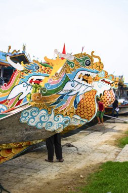 Su ejderha Huong Nehri, Hue, Vietnam