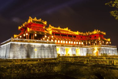 Hue Vietnam akşam İmparatorluk şehre giriş