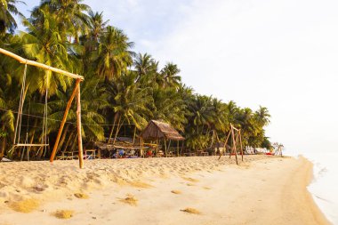 Sunrise denizde, oğlu ada, Kien Giang, Vietnam. Oğlum adadan görüntülemek