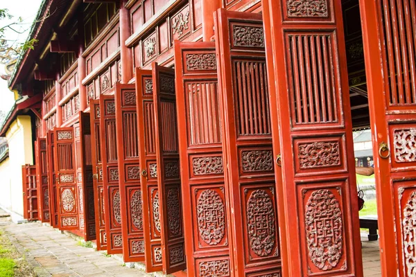 Hue Vietnam April 28Th 2018 Red Doors Hue Imperial City — Stock Photo, Image