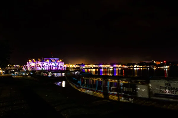 Puente Iluminado Por Noche Hue Vietnam —  Fotos de Stock