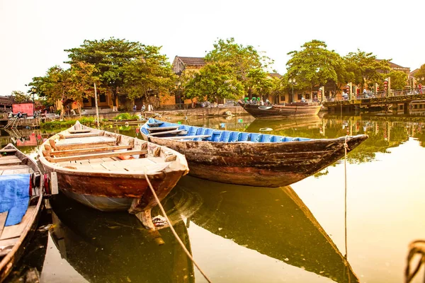 Hoi Quảng Nam Vietnam Dubna 2018 Lodě Břehu Řeky Starobylém — Stock fotografie