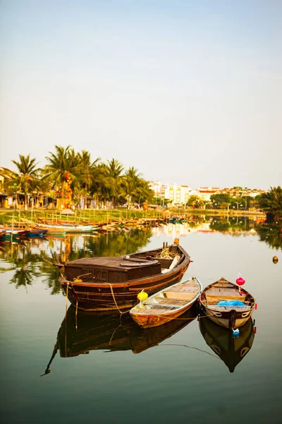 Hoi Quảng Nam Vietnam Dubna 2018 Lodě Břehu Řeky Starobylém — Stock fotografie