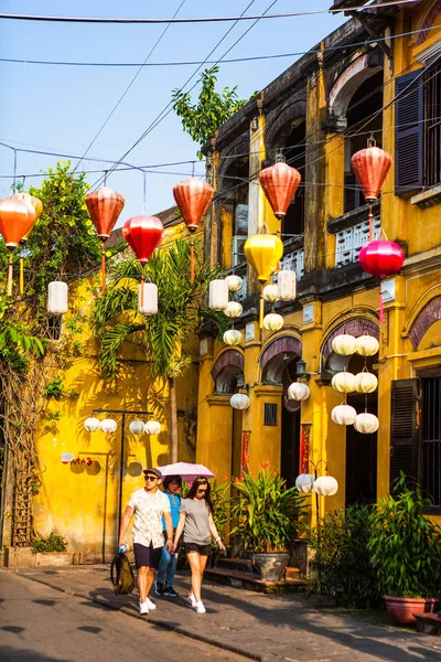 Hoi Quang Nam Vietnam April 26Th 2018 Vietnamese Women Wearing — Stock Photo, Image