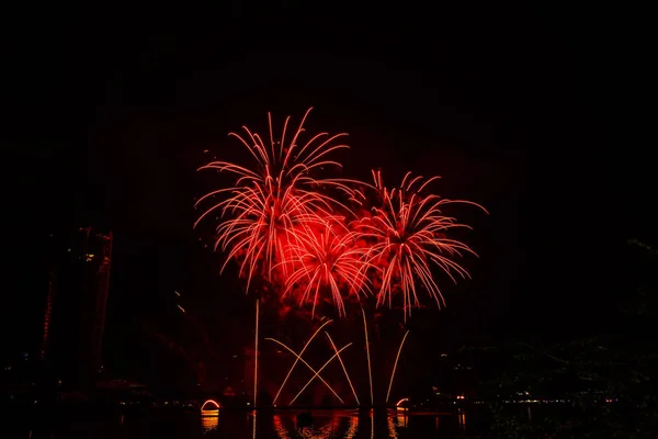 Bellissimi Fuochi Artificio Festa Colorati Nel Cielo Serale Con Maestose — Foto Stock