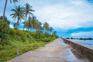 Kumsalda küçük ada Ly evlat, Quang Ngai, Vietnam