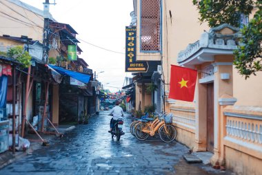 Hoi An, Quang Nam, Vietnam, 20 Eylül 2018: turist ziyaret Hoi bir antik şehir. Hoi bir Asya'nın popüler bir turistik yer. Hoi bir dünya mirası Unesco tarafından kabul edilmektedir