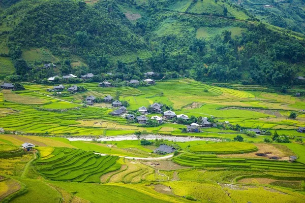 Mucangchai Vietnam September 2018 Terrasserade Risfälten Fält Förberedda För Plantera — Stockfoto