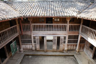 Dong Van, Ha Giang, Vietnam, 27 Eylül 2019: Ha giang eyaletindeki Sa Phin Town'daki eski bina, Vietnam