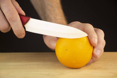 Limonata için taze, dilimlenmiş portakal dilimleri