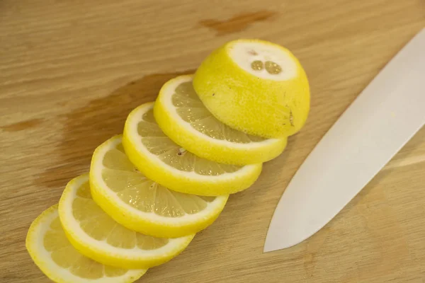 Tranches Citron Fraîches Tranchées Pour Limonade — Photo