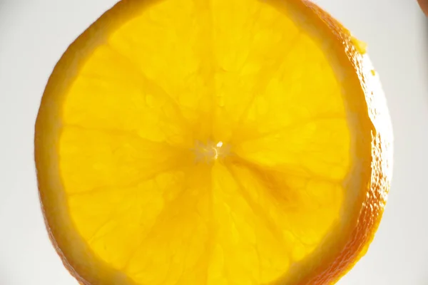 Piękny Plasterek Pomarańczy Białym Tle — Zdjęcie stockowe