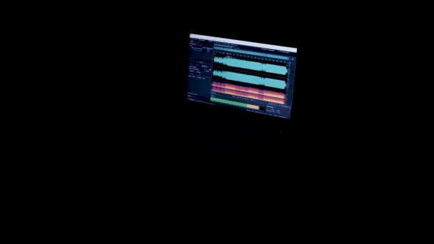 Trabajar Una Computadora Programa Audio Para Editar Sonido Fondo Negro — Vídeo de stock