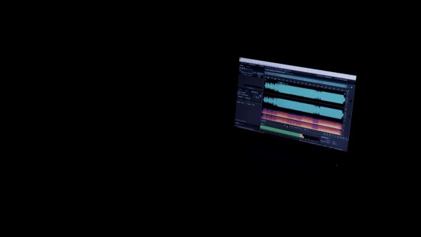Trabajar Una Computadora Programa Audio Para Editar Sonido Fondo Negro — Vídeo de stock