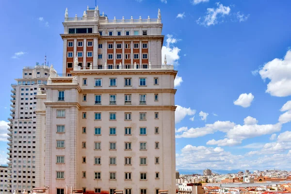 Gebouwen van de binnenstad van Madrid, Spanje — Stockfoto