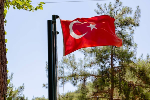 Nationalflagge Der Türkei Gegen Den Himmel — Stockfoto