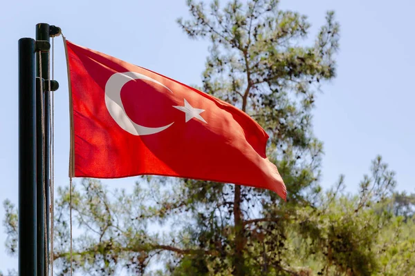 Národní Vlajka Turecka Proti Obloze — Stock fotografie