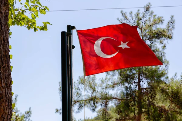 Nationalflagge Der Türkei Gegen Den Himmel — Stockfoto